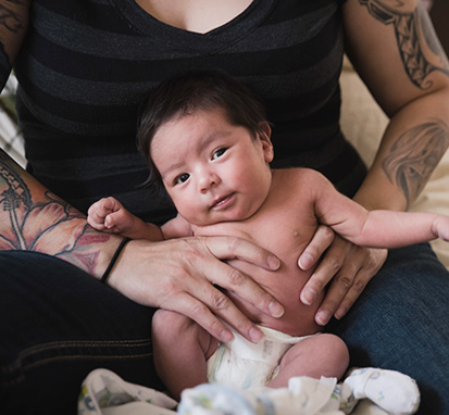 baby's first week breastfeeding